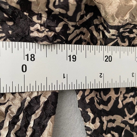 Chicos Travelers Mandarin Collar Toggle Button Top - Picture 10 of 11